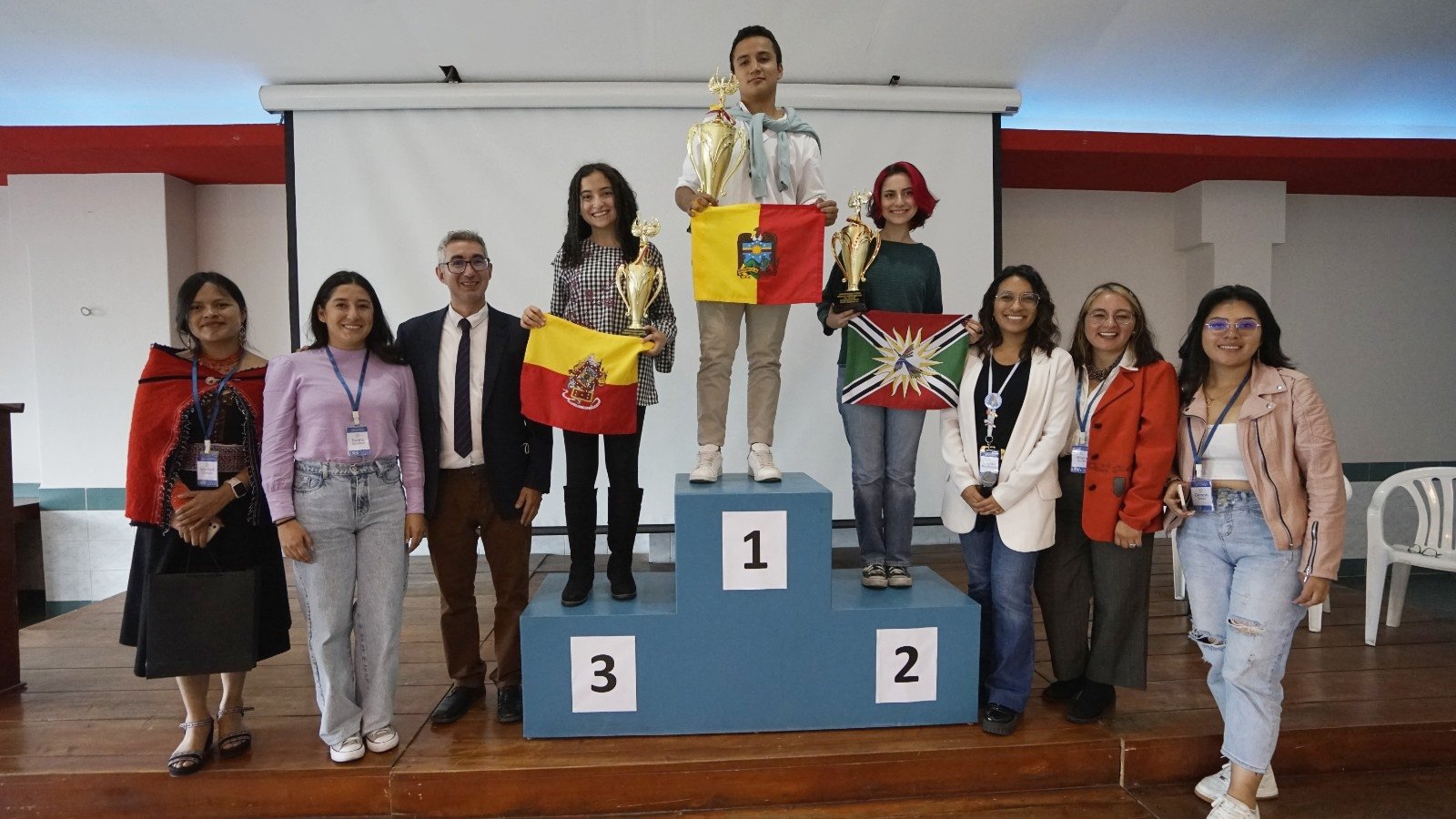 Read more about the article Felicitamos a los Ganadores del Torneo Nacional de Historia – Compite Ecuador